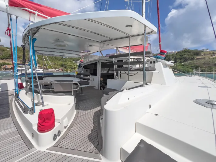 Stella Maris Yacht Photos Pics 2008 Fountaine Pajot Eleuthera 60 catamaran with spacious deck and modern design.