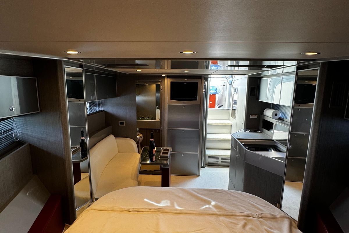 2013 Riva 44 