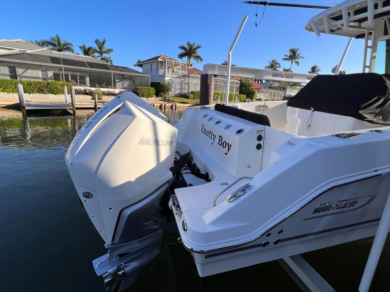 2022 Boston Whaler Outrage 280