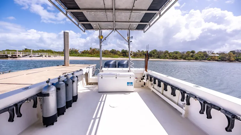  Yacht Photos Pics 2018 Parker - Deck