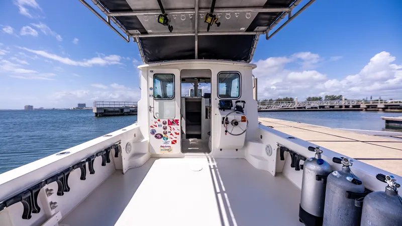  Yacht Photos Pics 2018 Parker - Deck