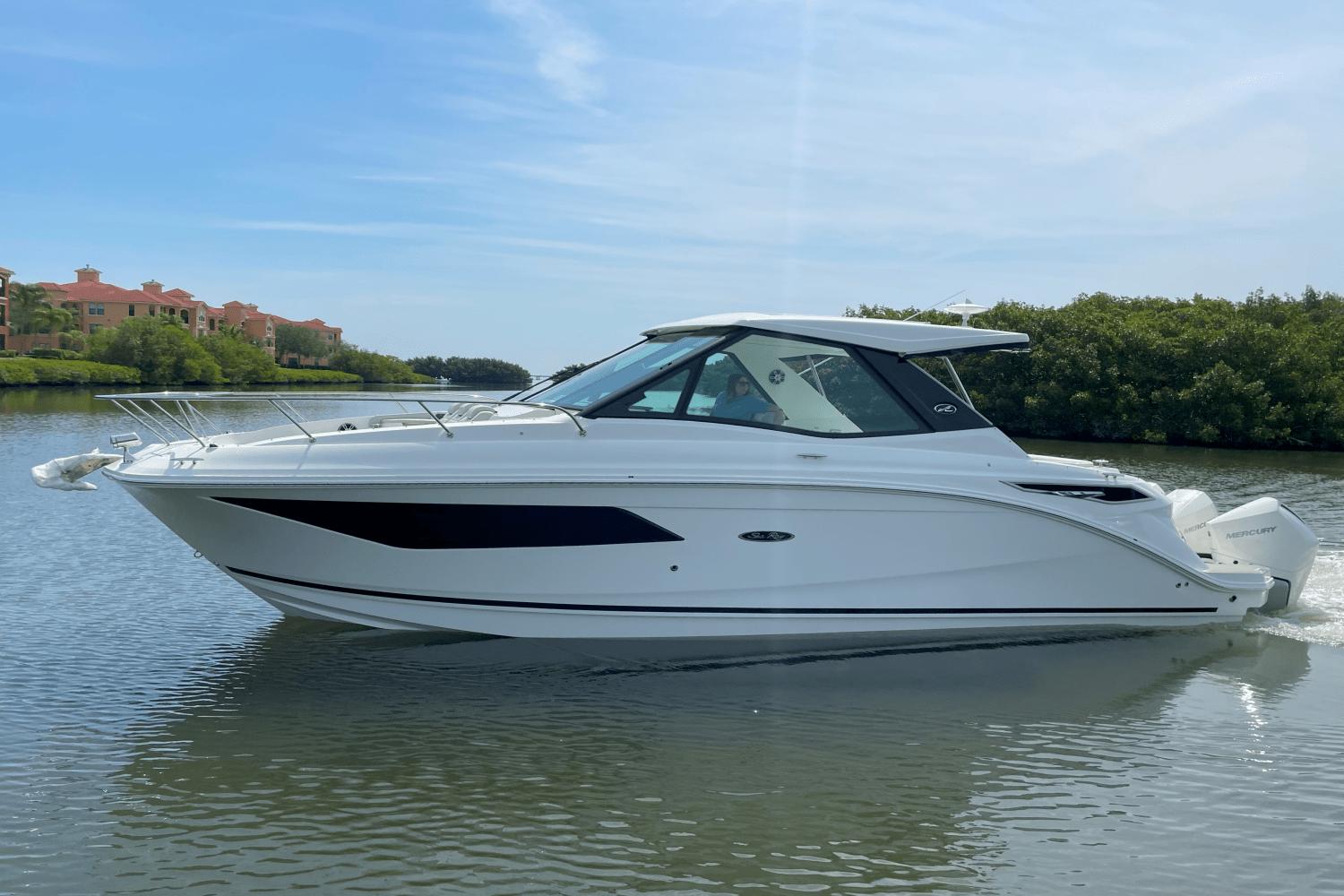 2023 Sea Ray Sundancer 320 Outboard Sports Cruiser for sale - YachtWorld