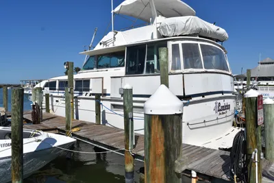 Bertram 58 Flybridge Motor Yacht
