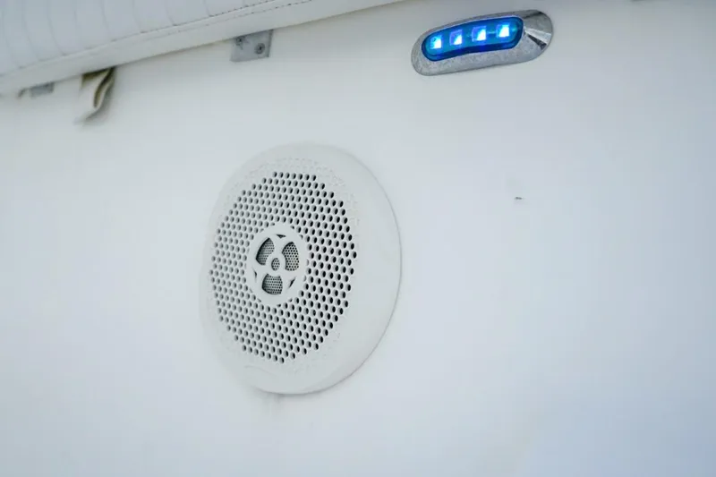  Yacht Photos Pics Speaker and blue LED light on 2008 Buddy Davis 28 Center Console boat.