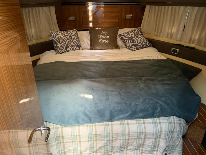 Blue Sky Yacht Photos Pics 