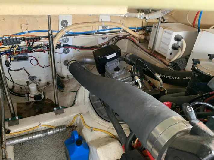 Blue Sky Yacht Photos Pics 