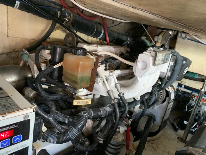 Blue Sky Yacht Photos Pics 