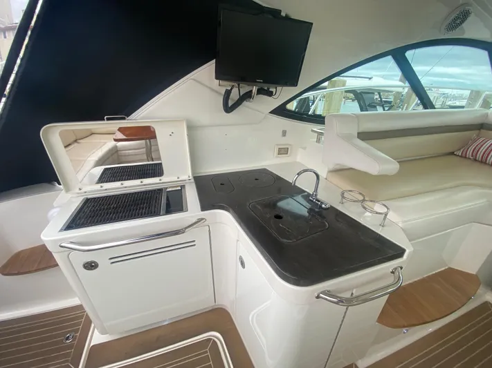 Two P's Yacht Photos Pics 2012 Sea Ray 410 Sundancer