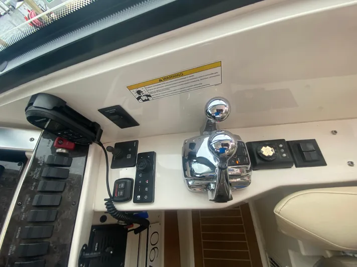 Two P's Yacht Photos Pics 2012 Sea Ray 410 Sundancer