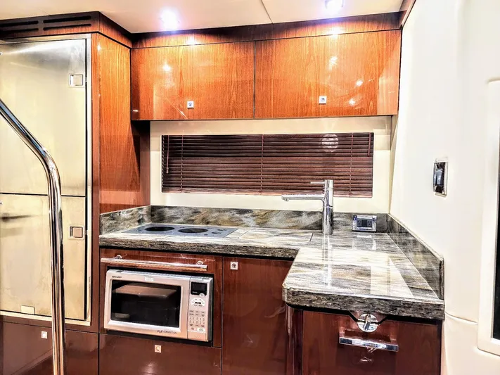 Two P's Yacht Photos Pics 2012 Sea Ray 410 Sundancer