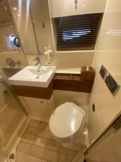 Two P's Yacht Photos Pics 2012 Sea Ray 410 Sundancer