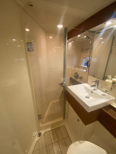 Two P's Yacht Photos Pics 2012 Sea Ray 410 Sundancer