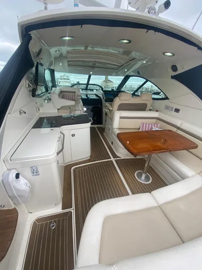 Two P's Yacht Photos Pics 2012 Sea Ray 410 Sundancer