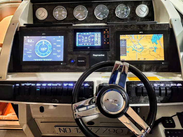 Two P's Yacht Photos Pics 2012 Sea Ray 410 Sundancer