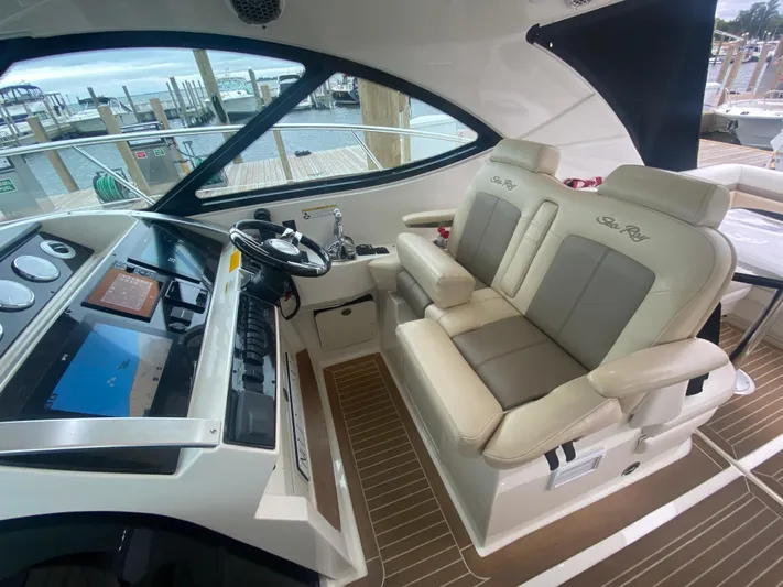 Two P's Yacht Photos Pics 2012 Sea Ray 410 Sundancer