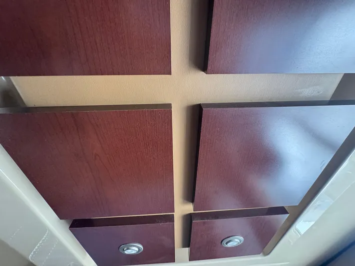  Yacht Photos Pics Wooden ceiling panels inside a 2007 Sea Ray 360 Sedan boat.