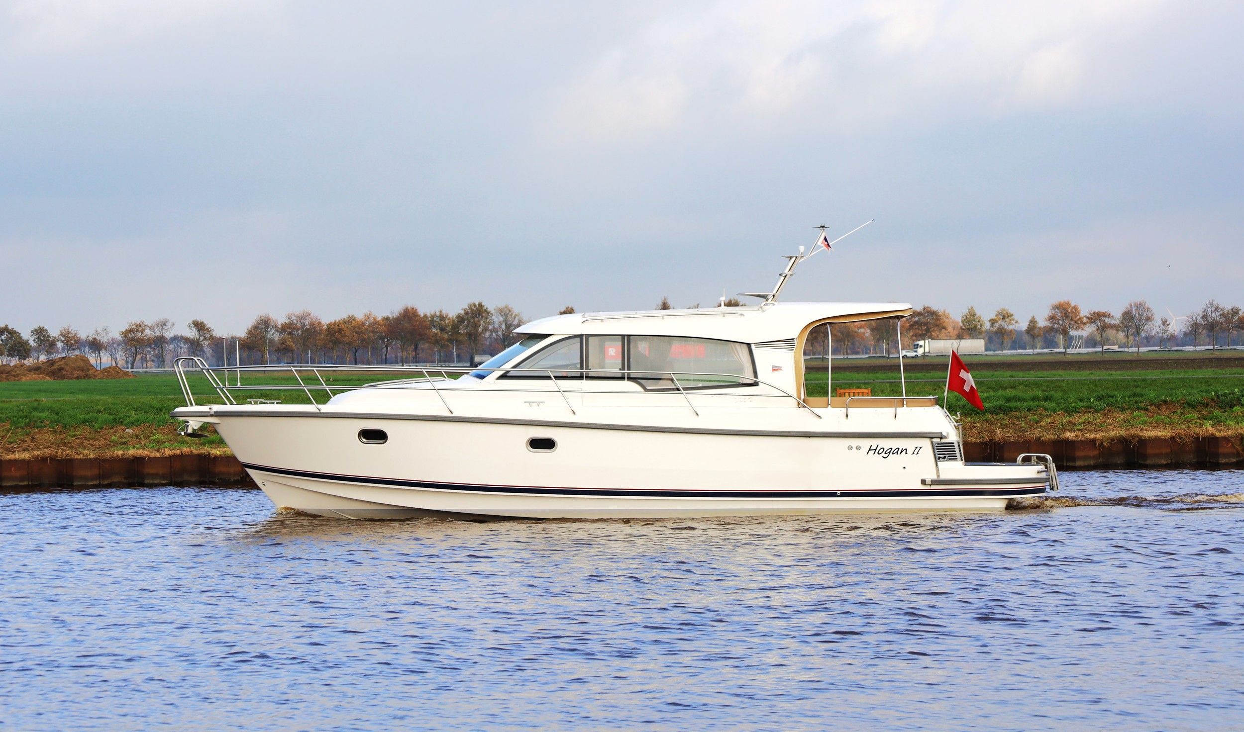 2021 Nimbus 365 Coupe