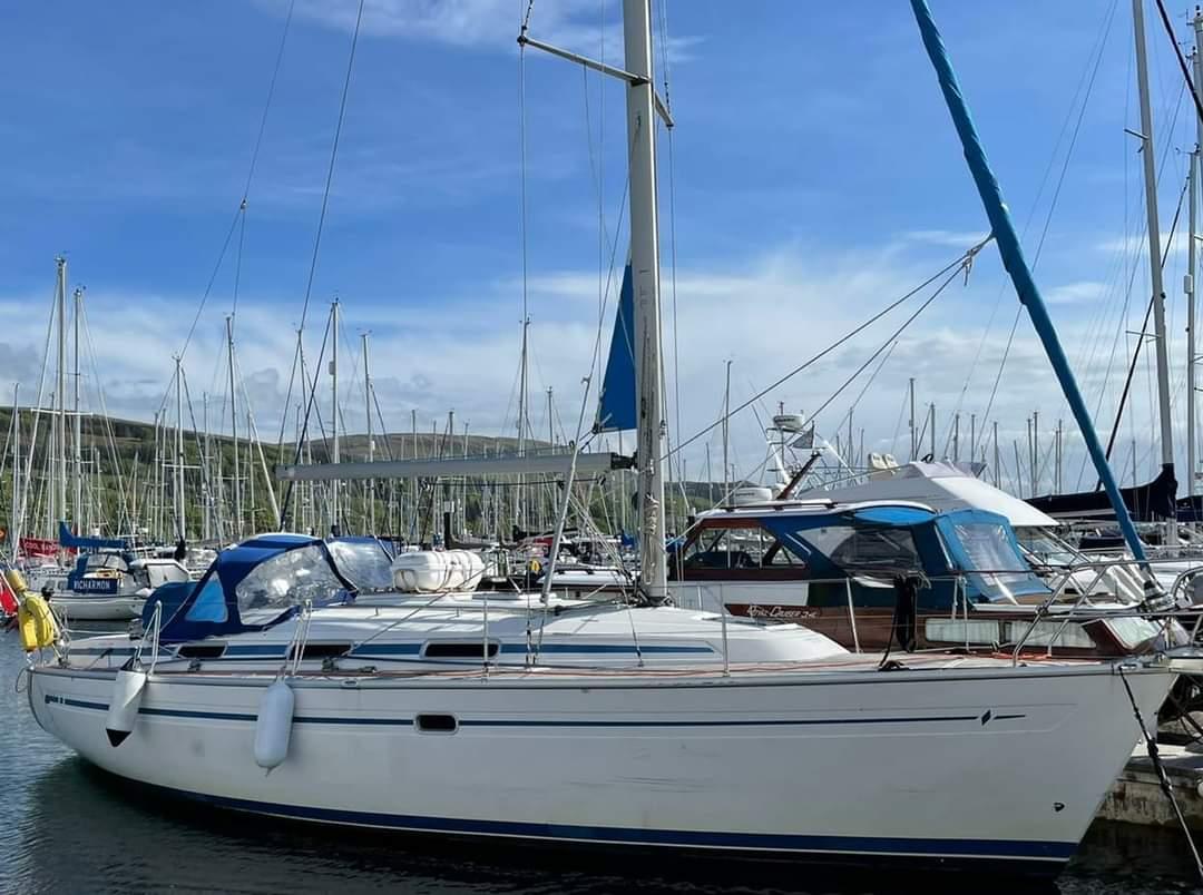 bavaria yacht mittelcockpit