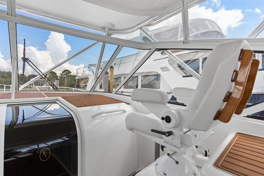 2007 Viking 52 Open