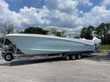 Twin Vee 340 GFX