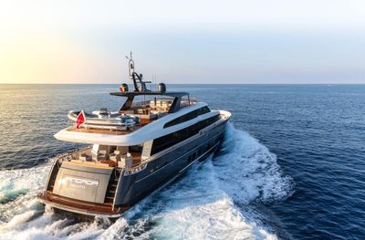 Yacht