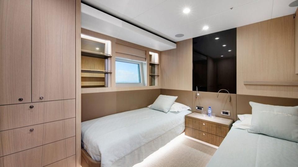 2019 Van der Valk 104 