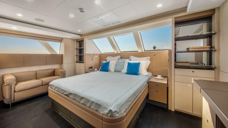 2019 Van der Valk 104 