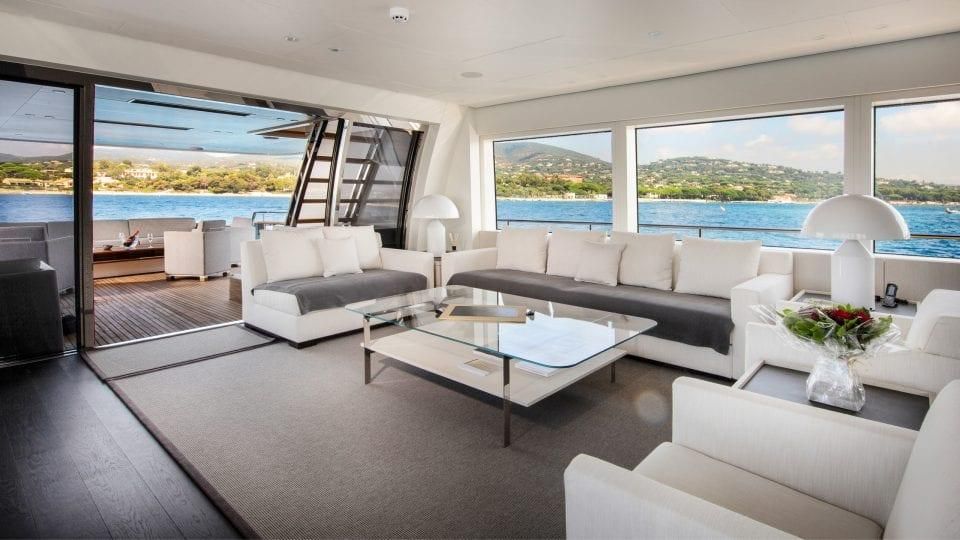 2019 Van der Valk 104 