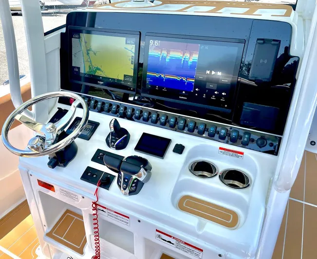 Side Piece Yacht Photos Pics 