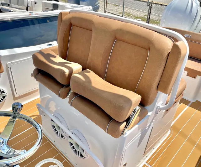 Side Piece Yacht Photos Pics 