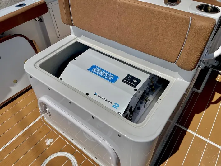 Side Piece Yacht Photos Pics 