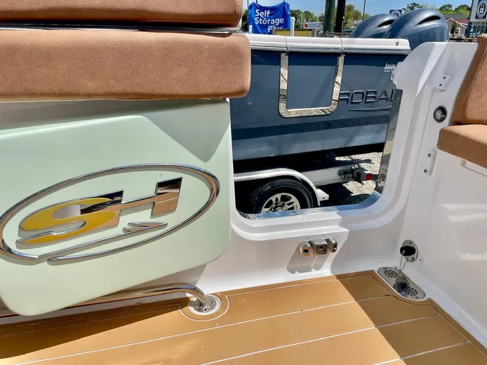 Side Piece Yacht Photos Pics 