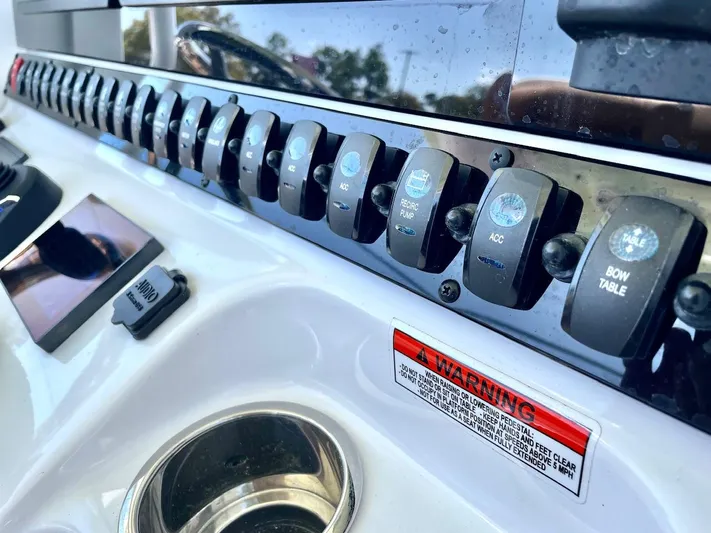 Side Piece Yacht Photos Pics 