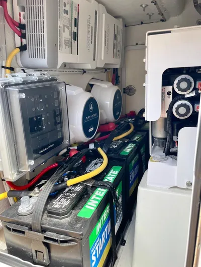 Side Piece Yacht Photos Pics 