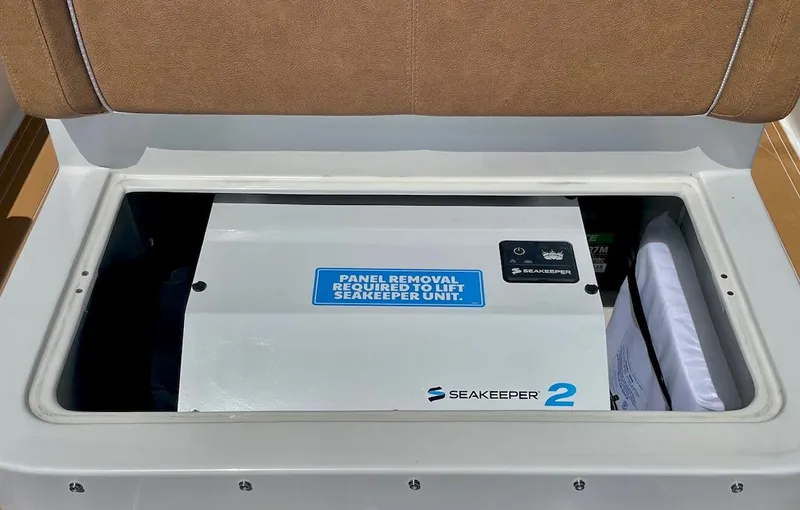 Side Piece Yacht Photos Pics 