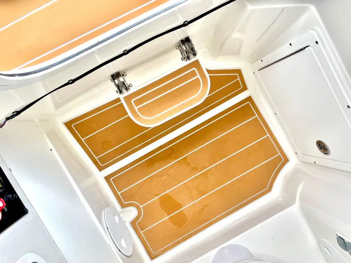 Side Piece Yacht Photos Pics 