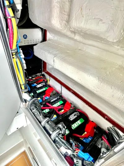 Side Piece Yacht Photos Pics 