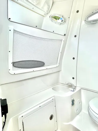 Side Piece Yacht Photos Pics 