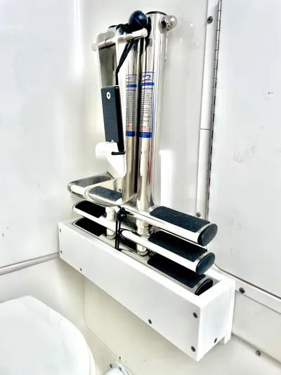 Side Piece Yacht Photos Pics 