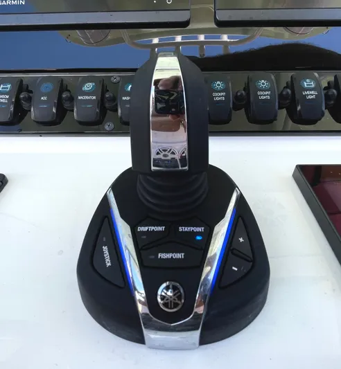 Side Piece Yacht Photos Pics 