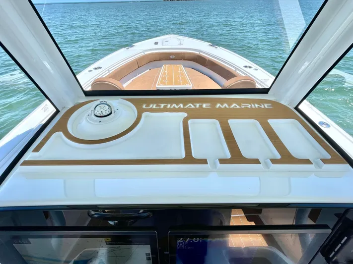 Side Piece Yacht Photos Pics 