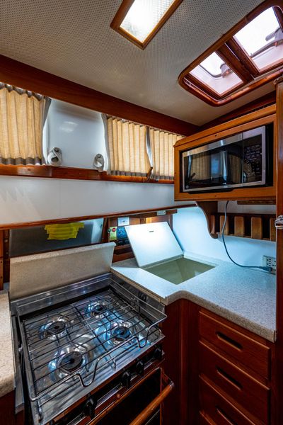 1989 Grand Banks 46 MotorYacht CP