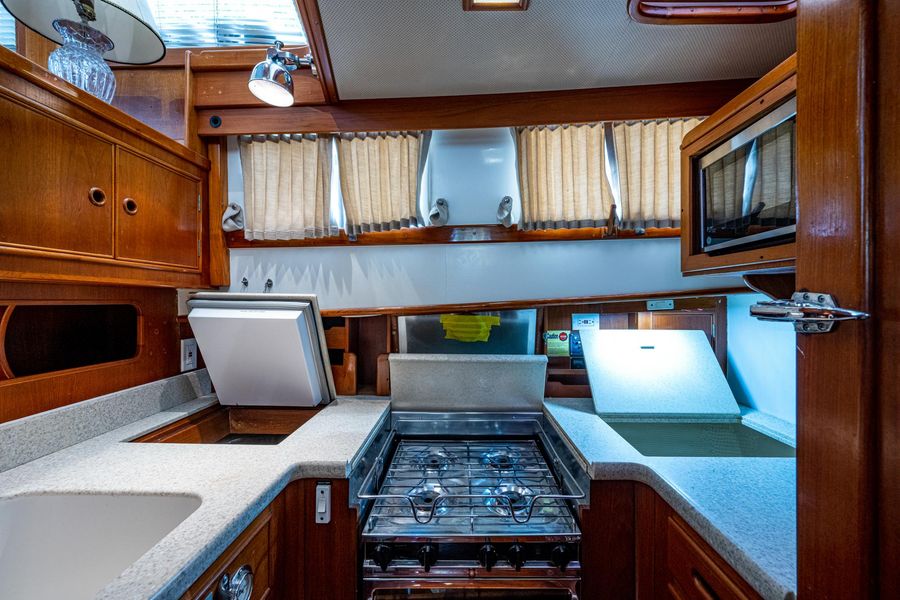 1989 Grand Banks 46 MotorYacht CP
