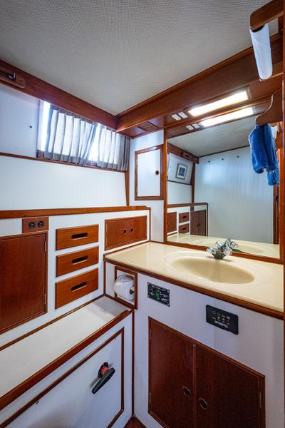 1989 Grand Banks 46 MotorYacht CP