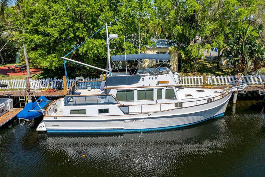 1989 Grand Banks 46 MotorYacht CP