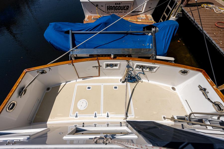 1989 Grand Banks 46 MotorYacht CP
