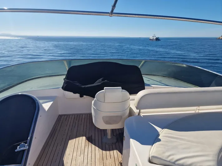  Yacht Photos Pics Astondoa 82 GLX yacht deck with ocean view, 2000 model.