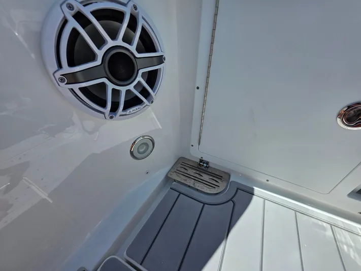 It's So Easy Yacht Photos Pics 