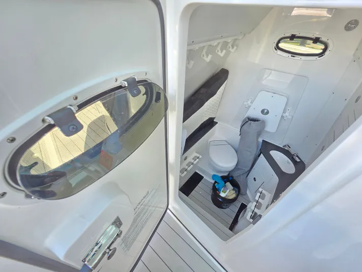 It's So Easy Yacht Photos Pics 