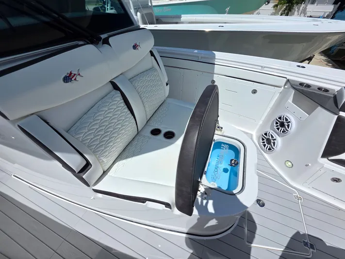 It's So Easy Yacht Photos Pics 